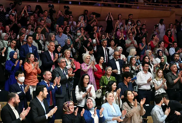 emine-erdogan-baskent-kultur-yolu-festivaline-katildi-1654034231826.jpg Emine Erdoğan, Başkent Kültür Yolu Festivaline katıldı-3