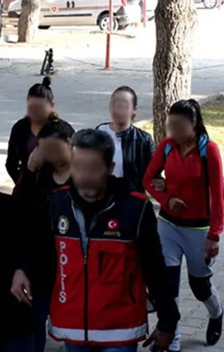 Balıkesir'de eş değiştirme çetesi çökertildi