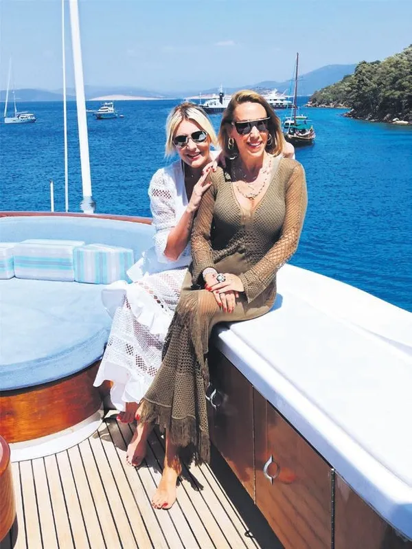 Özge Gürel, CHİ ITALİA dergisine röportaj verdi-5