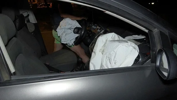 Antalya'da gece yarısı korkunç olay! Otomobil ile motosiklet çarpıştı Rus turist öldü-2