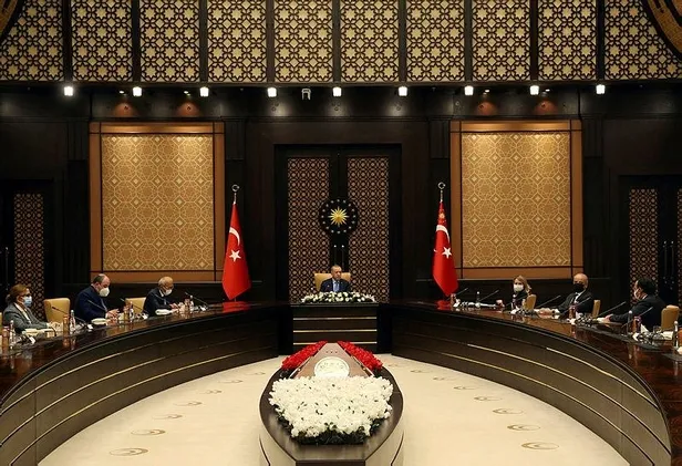 baskan-erdogan-yased-yonetim-kurulunu-kabul-etti-1605126338866.jpeg Başkan Erdoğan YASED Yönetim Kurulunu kabul etti-1