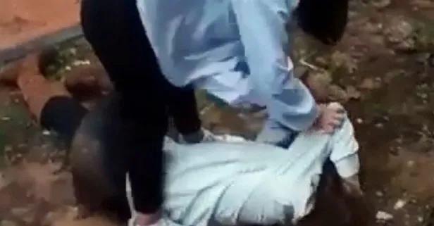 Okulun arka bahçesi! Liseli kızların kavgasında acımasızca dayak attı