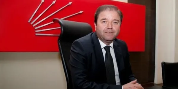 hizmete-yok-milletvekillerine-var-chpli-maltepe-belediyesi-butcesinden-1500-liralik-200-ayakkabi-hediye-etti-1671520072124.jpg Ekremciler-Kemalciler kavgasında ayakkabı raundu! Almanya ekibindeki Maltepe Belediye Başkanı hedefte-2