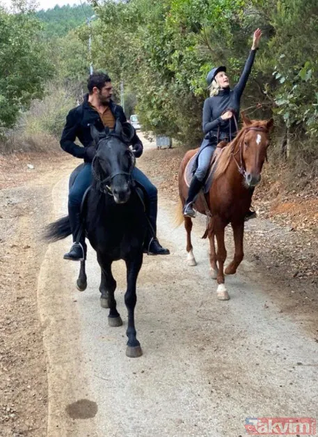 Bestemsu Özdemir sevgilisi Serkan Mehmet Durdu evliliğe ilk adımı attı! Yeni yılın ilk dakikalarında teklif aldı işte o anlar: "Evet dedim..." - 49