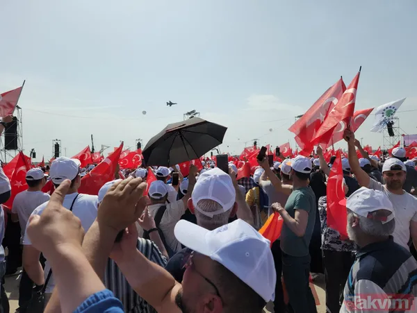 Fethin 569. yılında Atatürk Havalimanı'nda büyük coşku! İlk fidanı Başkan Erdoğan dikti, SOLOTÜRK'ten nefes kesen gösteri - 25