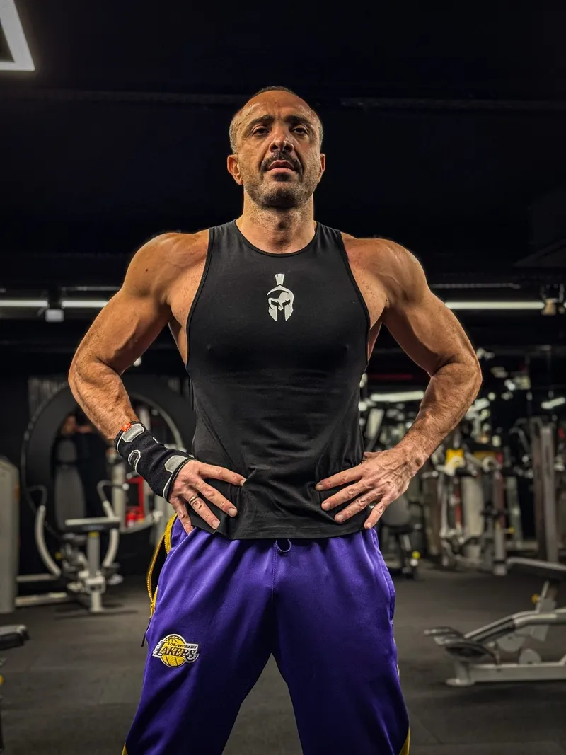 kaslariyla-gundem-olan-okan-kurttan-demet-akalina-ozel-tesekkur-1774702093378.jpg Kaslarıyla gündem olan Okan Kurt'tan Demet Akalın'a özel teşekkür-4