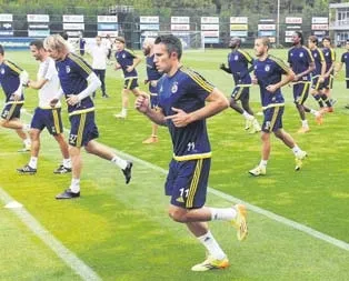 Van Persie 2. yarıda sahada