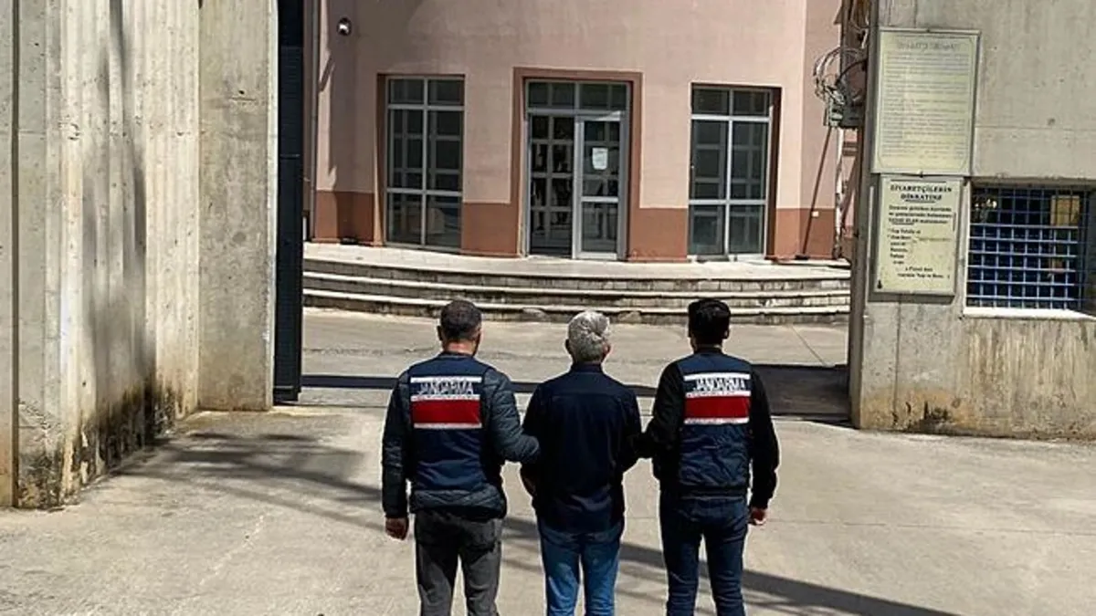 FETÖ'cü eski tümgeneral yakalandı