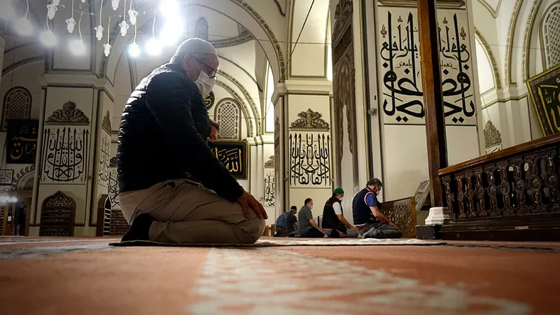 08-agustos-2025-cuma-hutbesi-erisime-acildi-diyanet-cuma-hutbesi-tam-metni-1754595834917.jpg 08 Ağustos 2025 Cuma hutbesi erişime açıldı: Diyanet CUMA HUTBESİ tam metni-5