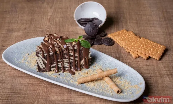 Dolapta bekledikçe lezzeti katlanıyor! Tabak tabak giden bisküvili pasta tarifi - 4