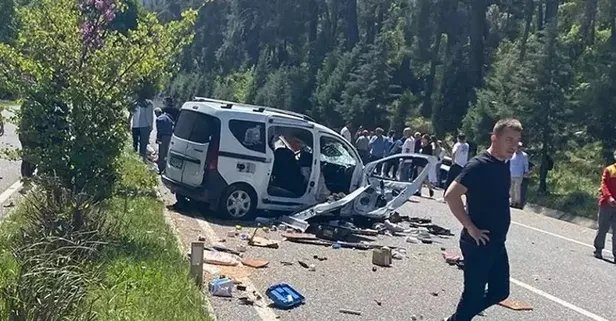 Marmaris'te 4 araç birbirine girdi! Ölü ve yaralılar var