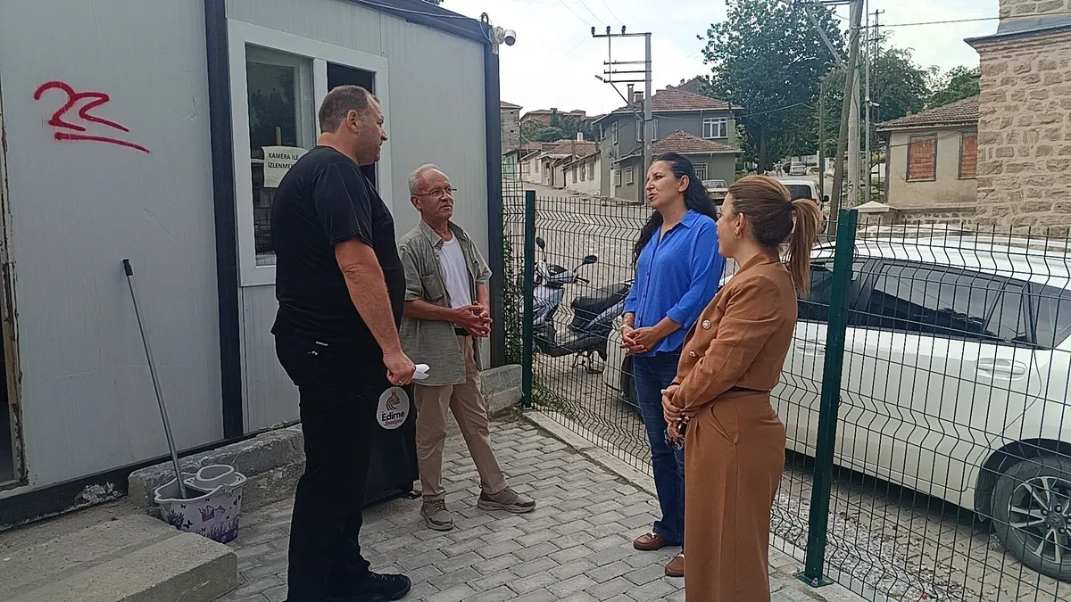 1780408660735.jpeg Edirne'de CHP mitingine katılmayan muhtarlara tehdit: Artık mahallelerinize nasıl hizmet alacaksınız bakalım-3