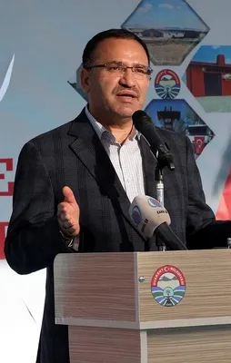 Bakan Bozdağ'dan CHP'ye sert mesajlar