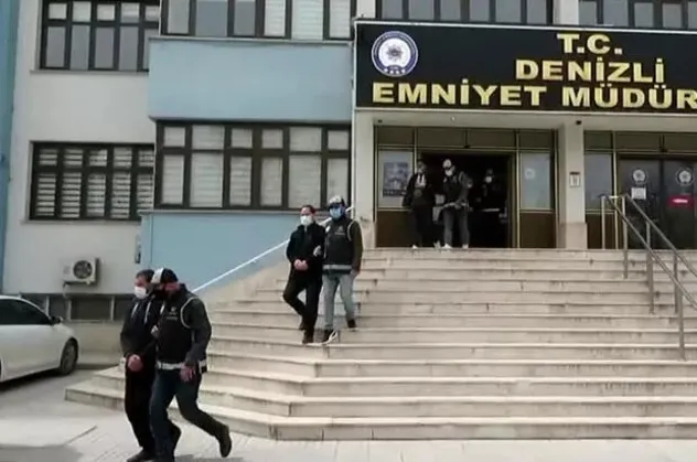 Denizli’de 12 FETÖ üyesi tutuklandı