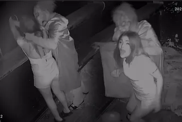 Genç kadının zor anları kamerada! Taksim’de korku evine girdi başına gelmeyen kalmadı