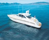 Pilot yatla uçuşa gitti! Sevgiliyle tatil evliliğini bitirdi...