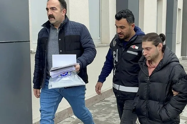 Ayşe Özkiraz'dan sonra bir sahte doktor vakası daha! Ambulansta yakalandı: İlk vukuatı değil
