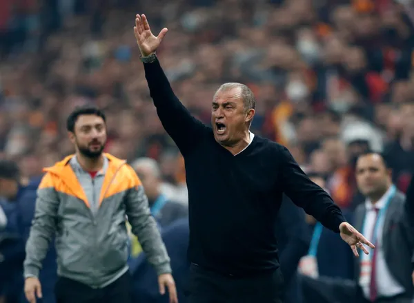 1640955805543.jpg Galatasaray'da 2020'den sonra 2021 de hüsranla bitti! Kupa kazanamıyor...-3