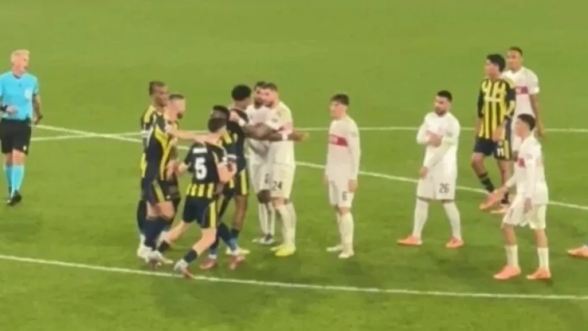 Fenerbahçe - Stuttgart maçı sonunda arbede!