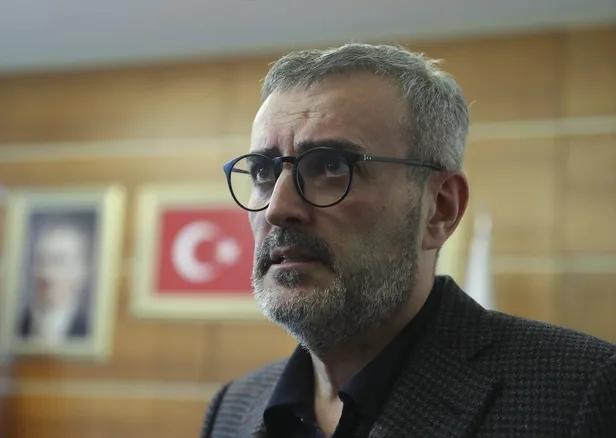 ak-partiden-ilk-metaverse-toplanti-hizla-gelisecek-bircok-sektoru-etkileyecek-bir-alan-1642448010176.jpeg AK Parti'den ilk metaverse toplantı: "Hızla gelişecek birçok sektörü etkileyecek bir alan"-3