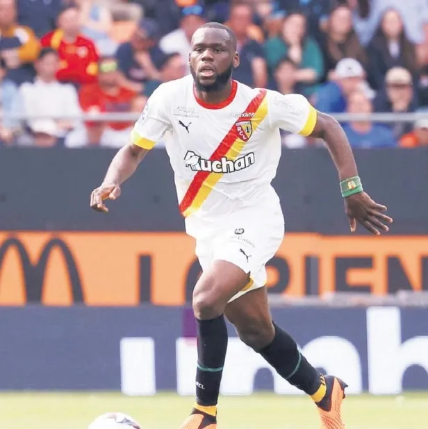 arda-guler-idmanlarda-gosterdigi-performansla-adindan-soz-ettiriyor-takim-arkadaslarindan-buyuk-destek-1689723304213.jpeg Arda Güler idmanlarda gösterdiği performansla adından söz ettiriyor! Takım arkadaşlarından büyük destek...-7