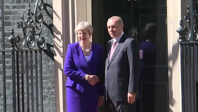 Cumhurbaşkanı Erdoğan Theresa May ile bir araya geldi-2