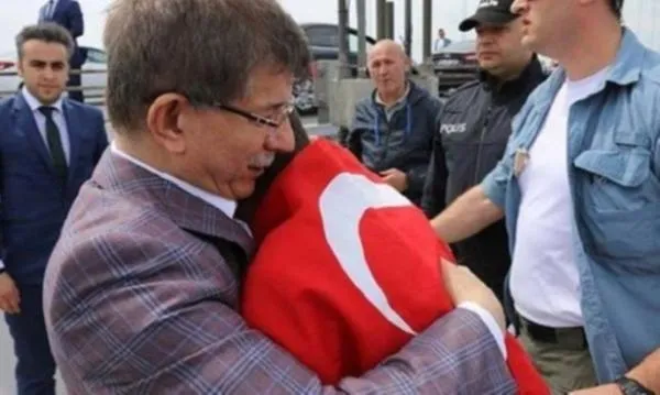 Davutoğlu’nun intihar girişimine müdahalesine çarpıcı yorum-2