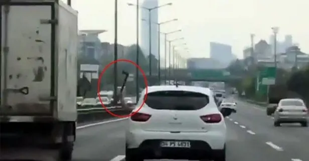 İstanbul trafiğinde baltayla dehşet saçan saldırgan gözaltına alındı