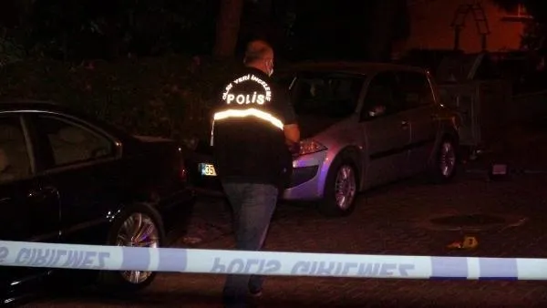 İzmir'de sokak ortasında kanlı infaz! Köpeği yanından ayrılmadı-3