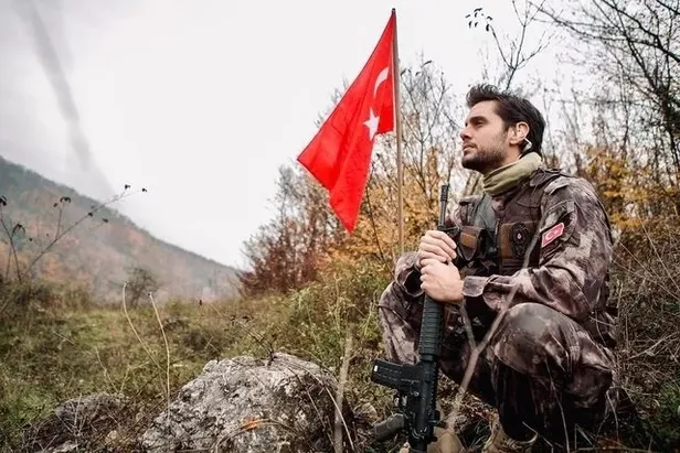 sadakatsiz-dizisinin-yerini-dolduracak-gumbur-gumbur-geliyor-oyuncu-kadrosu-belli-oldu-1655153280883.jpeg Rıza Baba'nın gözünün nuruydu! 'İyi ki yollarımız kesişti' 16 yıldır kesintisiz yayınlanan Arka Sokaklar dizisinden ayrıldı!-3