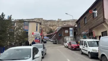 Son dakika: Erzincan Kemah'ta 4.9'luk deprem!