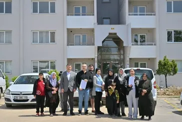 CHP enkaz altında kaldı! Tunç Soyer'in kapı dışarı ettiği depremzedelere Başkan Recep Tayyip Erdoğan sahip çıktı
