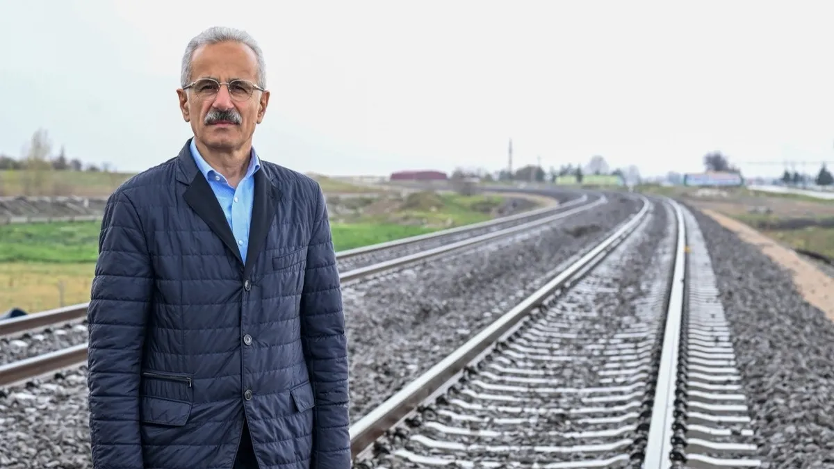 Kuzey Çevre Demiryolu Projesi için 6,75 milyar dolarlık finansman: Bakan Uraloğlu anlaşmayı duyurdu