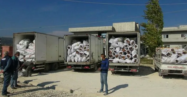 SON DAKİKA: İdlib’e 7 tır gıda kıyafet ve yakacak yardımı