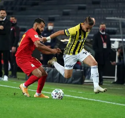 Fenerbahçe - Yeni Malatyaspor maçı sonrası Erol Bulut’a çok sert eleştiri! Bu işten anlamıyor