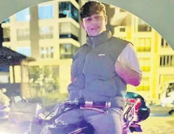 Giresun’da minibüs motosiklete çarptı! Genç sürücü hayatını kaybetti