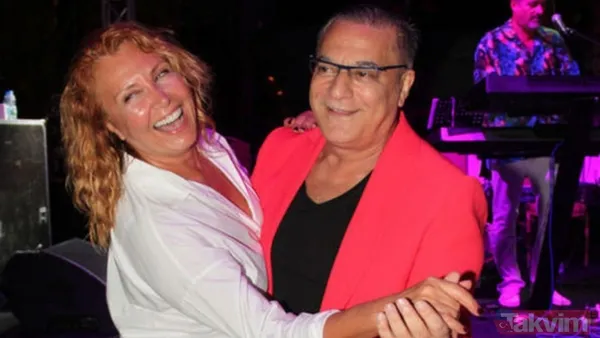 Oyuncu Nergis Kumbasar İle 1989 Yılında Evlenen Çiftin, Yasmin Adında Bir Kızları Dünyaya Geldi. Evlilikleri 1996 Yılında Sona Erdi.