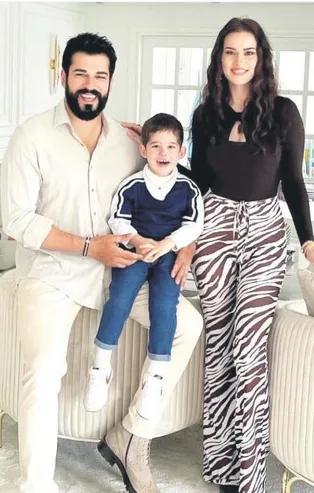 Burak Özçivit ile Fahriye Evcen çifti ikinci bebeklerine kavuştu! Tüm dünyadan tebrik mesajları yağdı