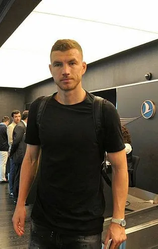 Edin Dzeko Fenerbahçe'ye transfer olacak mı? O soruyu cevapladı