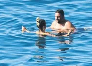 Ece Erkenin yasak aşkı Şafak Mahmutyazıcıoğluyla tatil fotoğraflarına tepki yağdı!