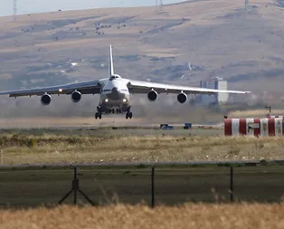 Son dakika haberi: S-400 teslimatında ikinci gün! Rus uçağı Mürtede indi