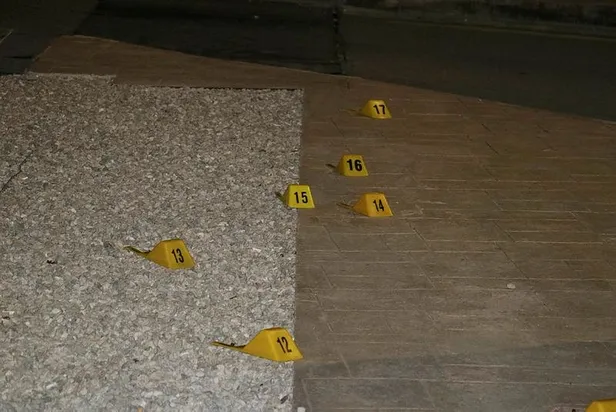 Adana'da acil servis önündeki silahlı kavga: 2 ölü-4