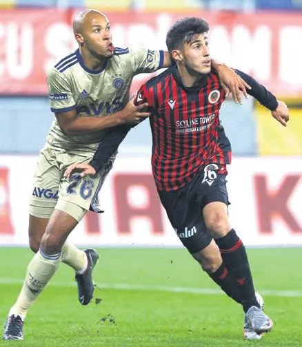 Bunun adı takım oyunu! Fenerbahçe'de 9 haftalık periyotta goller ve asistler tüm takıma yayıldı-6