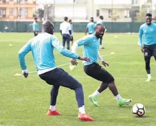 Aytemiz Alanya’da Vagner Love sıkıntısı