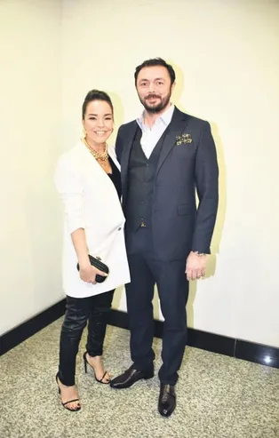 Bengü'den eşi Selim Selimoğlu’na kızı Zeynep'in ağzından kutlama