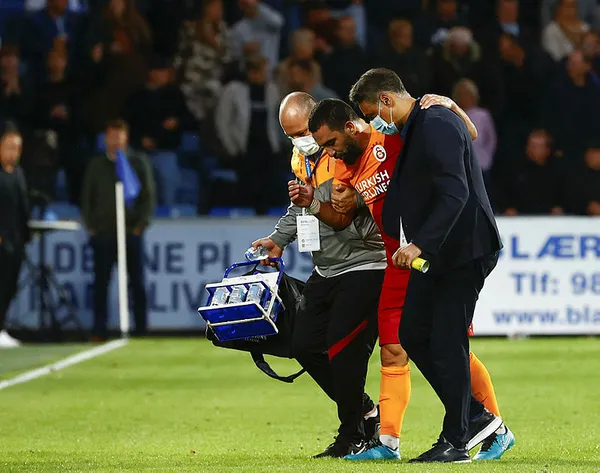 galatasaraya-marsilya-maci-oncesi-cifte-mujde-kamp-kafilesi-belli-oldu-1632901474353.jpg Galatasaray'a Marsilya maçı öncesi çifte müjde! Kamp kafilesi belli oldu-3