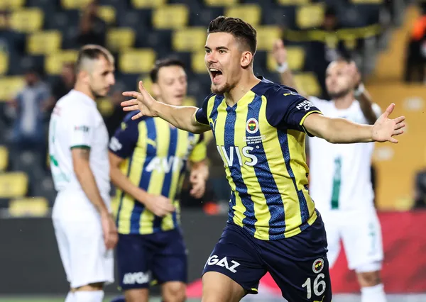 fenerbahceli-ferdi-kadioglu-icin-dev-teklif-premier-lig-ekibi-20-milyon-euro-verecek-1658758626282.jpg Fenerbahçeli Ferdi Kadıoğlu için dev teklif! Premier Lig ekibi 20 milyon Euro verecek-3