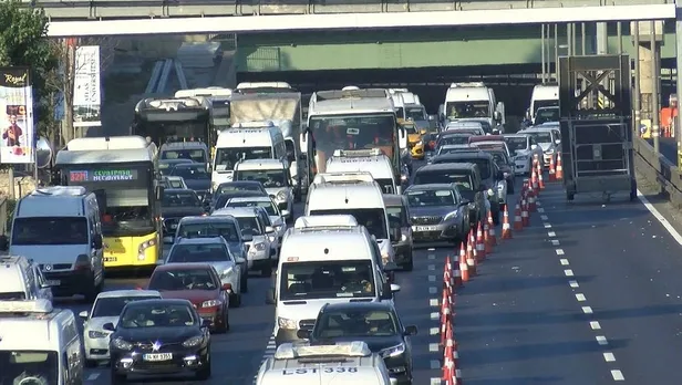 Son dakika: Haliç Köprüsü'ndeki 2'inci etap çalışmaları trafiği kilitledi-1