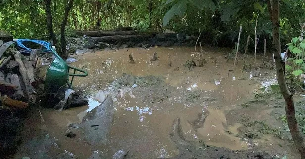 Son dakika: Bursa'da sel faciası! Ev ve iş yerlerini su bastı