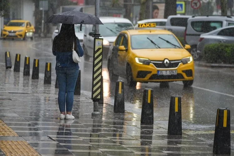 istanbulda-trafik-durma-noktasina-geldi-yogunluk-yuzde-80i-asti-1779285853895.jpeg İstanbul'da trafik durma noktasına geldi! Yoğunluk yüzde 80'i aştı-3
